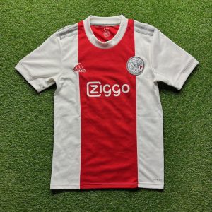 2021/2022 Thuis