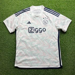 2023/2024 Uit