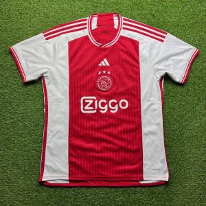 2023/2024 Thuis