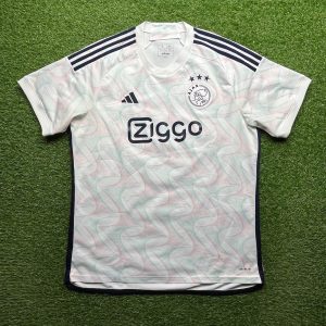 2023/2024 Uit