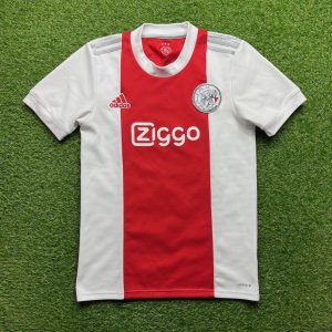 2021/2022 Thuis