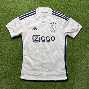 2023/2024 Uit