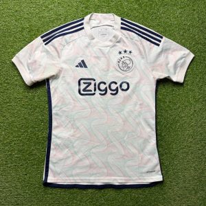 2023/2024 Uit