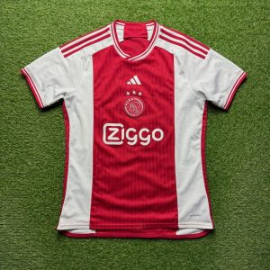 2023/2024 Thuis