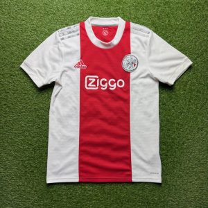 2021/2022 Thuis
