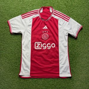 2023/2024 Thuis