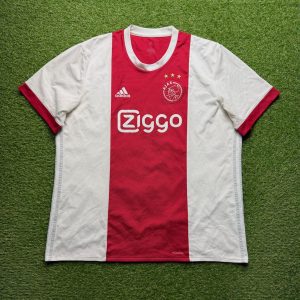 2017/2018 Thuis