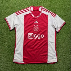 2023/2024 Thuis