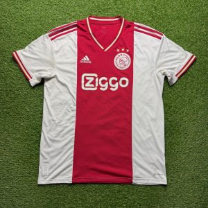 2022/2023 Thuis