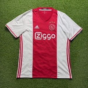 2016/2017 Thuis