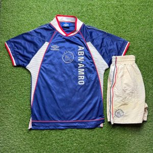 1999/2000 Uit Tenue
