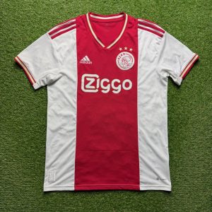 2022/2023 Thuis